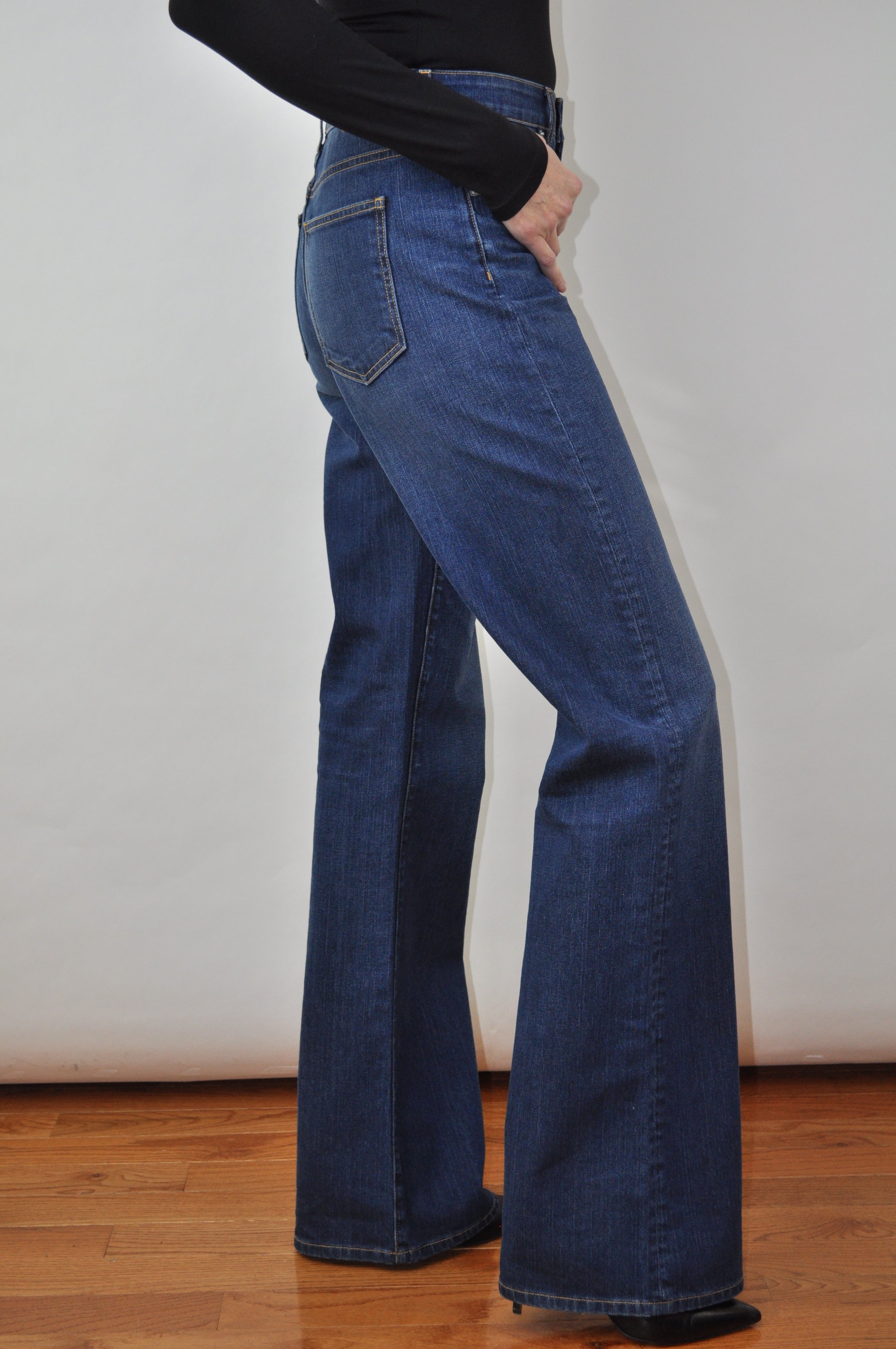 Relaxed Flare Jean